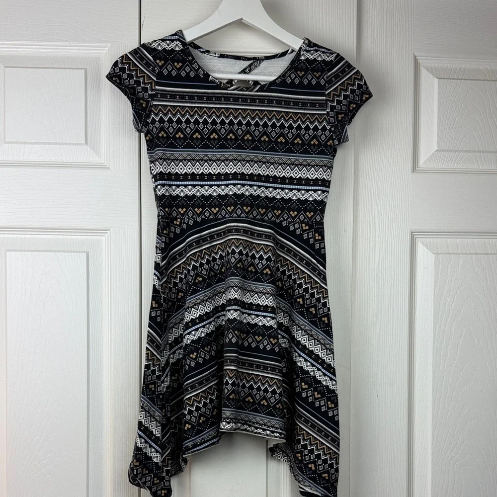 Geometric Patterned Dress - Picture 1 of 9
